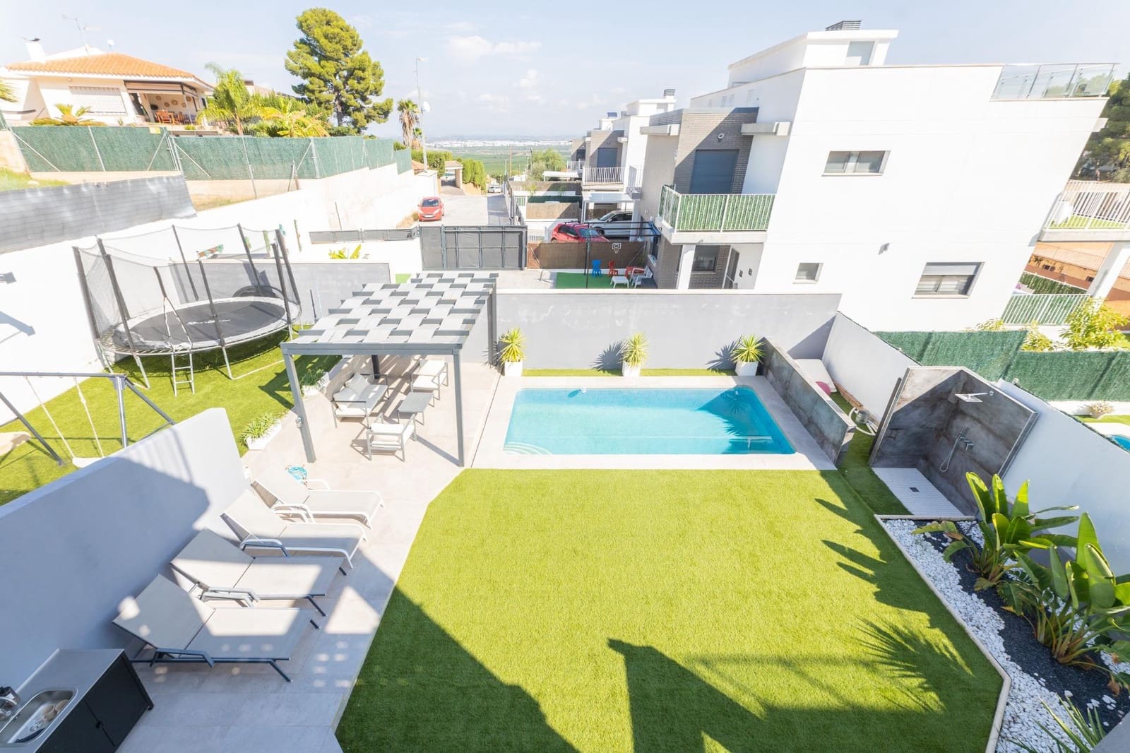 5 soveværelse Villa til salg i Chiva med swimmingpool garage - € 475.000 (Ref: 9335266)