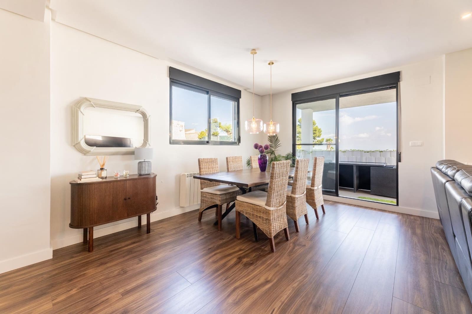 5 soveværelse Villa til salg i Chiva med swimmingpool garage - € 475.000 (Ref: 9335266)