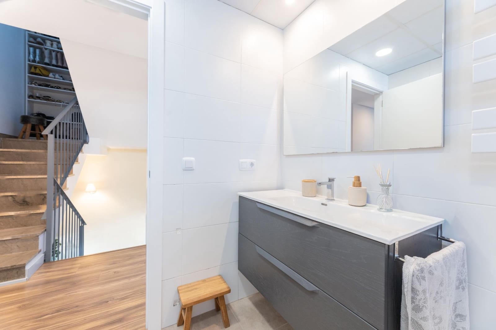 5 soveværelse Villa til salg i Chiva med swimmingpool garage - € 475.000 (Ref: 9335266)