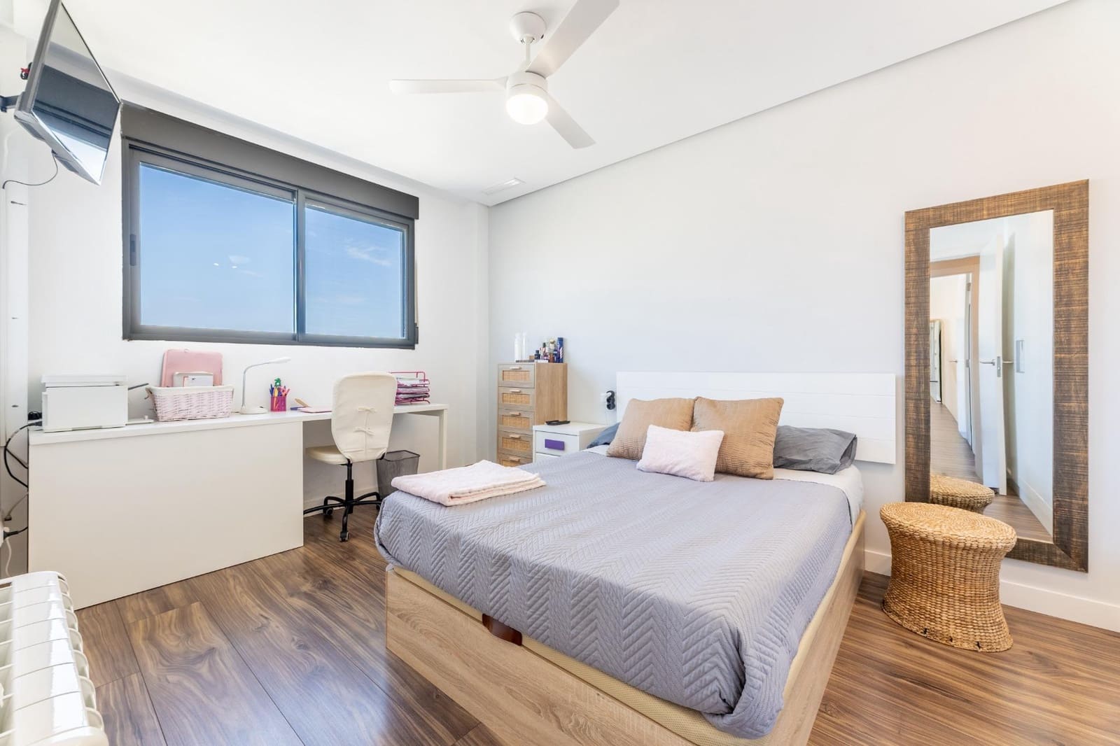 5 soveværelse Villa til salg i Chiva med swimmingpool garage - € 475.000 (Ref: 9335266)