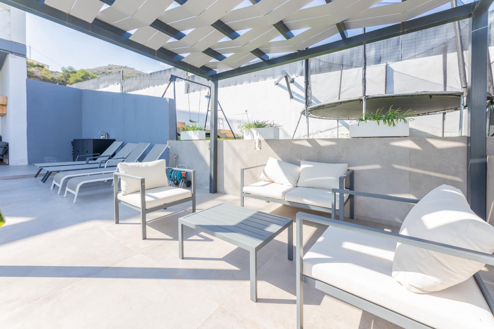 5 soveværelse Villa til salg i Chiva med swimmingpool garage - € 475.000 (Ref: 9335266)