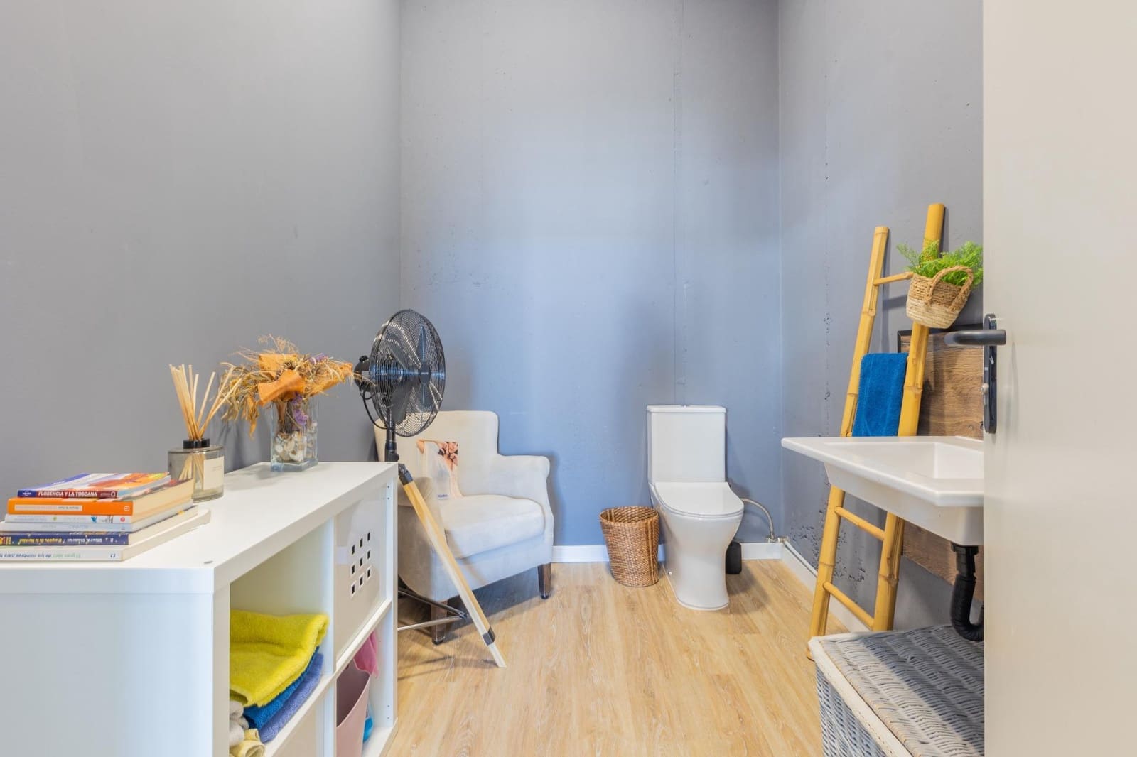 5 soveværelse Villa til salg i Chiva med swimmingpool garage - € 475.000 (Ref: 9335266)