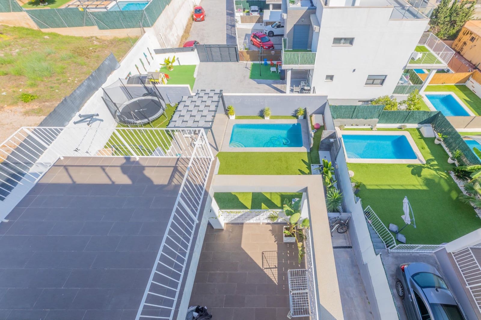 5 soveværelse Villa til salg i Chiva med swimmingpool garage - € 475.000 (Ref: 9335266)