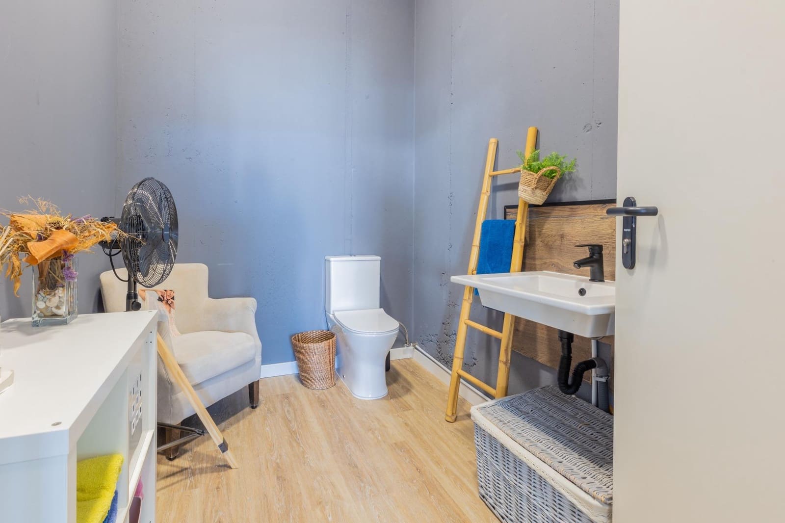 5 soveværelse Villa til salg i Chiva med swimmingpool garage - € 475.000 (Ref: 9335266)