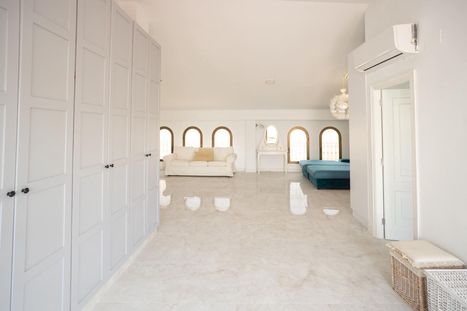 4 makuuhuone Omakotitalo myytävänä paikassa Paiporta - 650 000 € (Ref: 9347671)