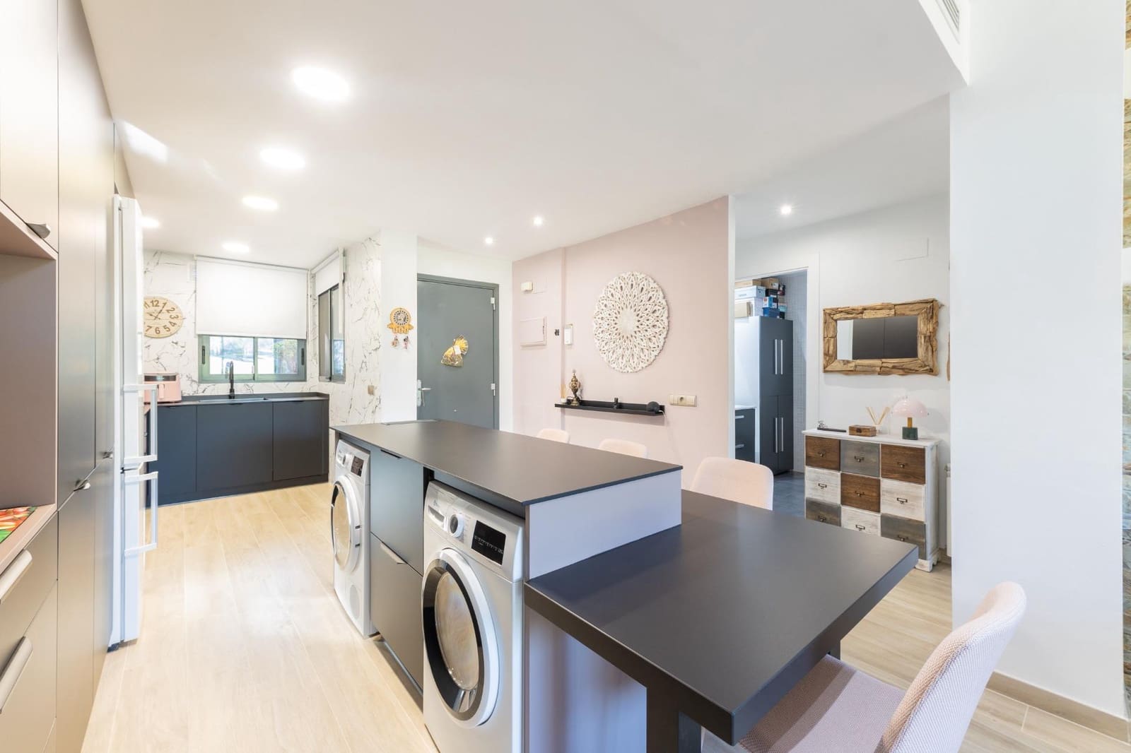 2 bedroom Flat for sale in Chiva with pool garage - € 267,000 (Ref: 9379303)