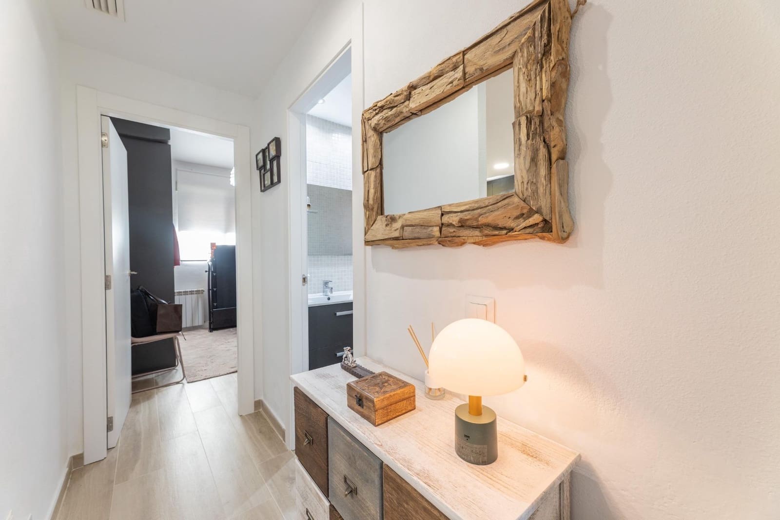 2 bedroom Flat for sale in Chiva with pool garage - € 267,000 (Ref: 9379303)