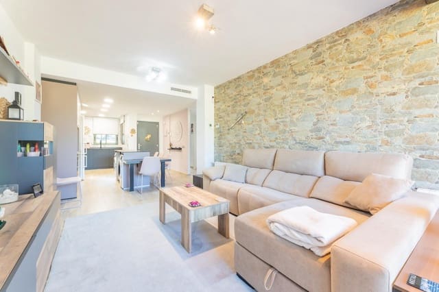 2 soverom Leilighet til salgs i Chiva med svømmebasseng garasje - € 267 000 (Ref: 9379303)