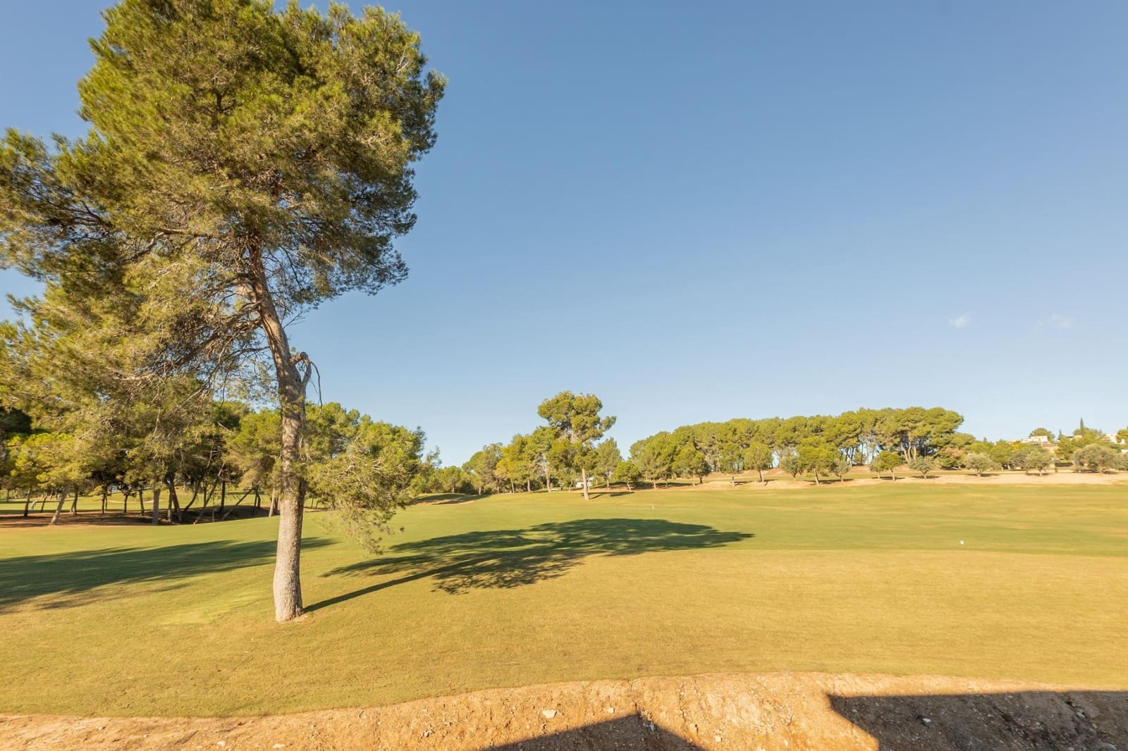 2 bedroom Flat for sale in Chiva with pool garage - € 267,000 (Ref: 9379303)