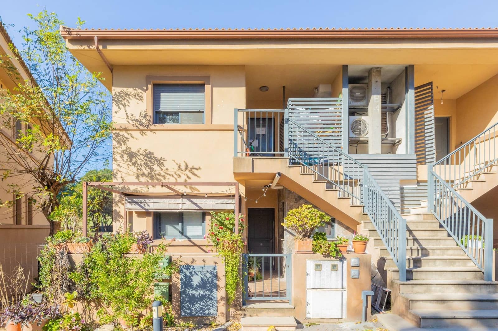 2 bedroom Flat for sale in Chiva with pool garage - € 267,000 (Ref: 9379303)