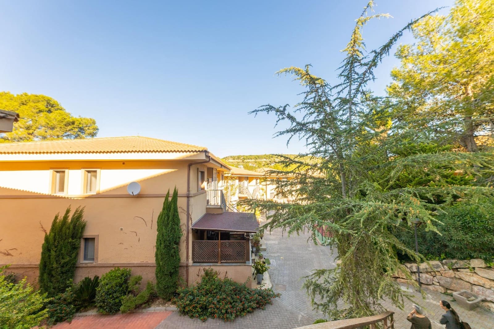 2 bedroom Flat for sale in Chiva with pool garage - € 267,000 (Ref: 9379303)