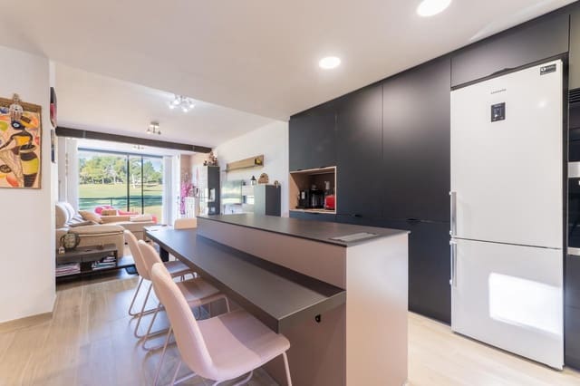 2 makuuhuone Asunto myytävänä paikassa Chiva mukana uima-altaan 
autotalli - 267 000 € (Ref: 9379303)