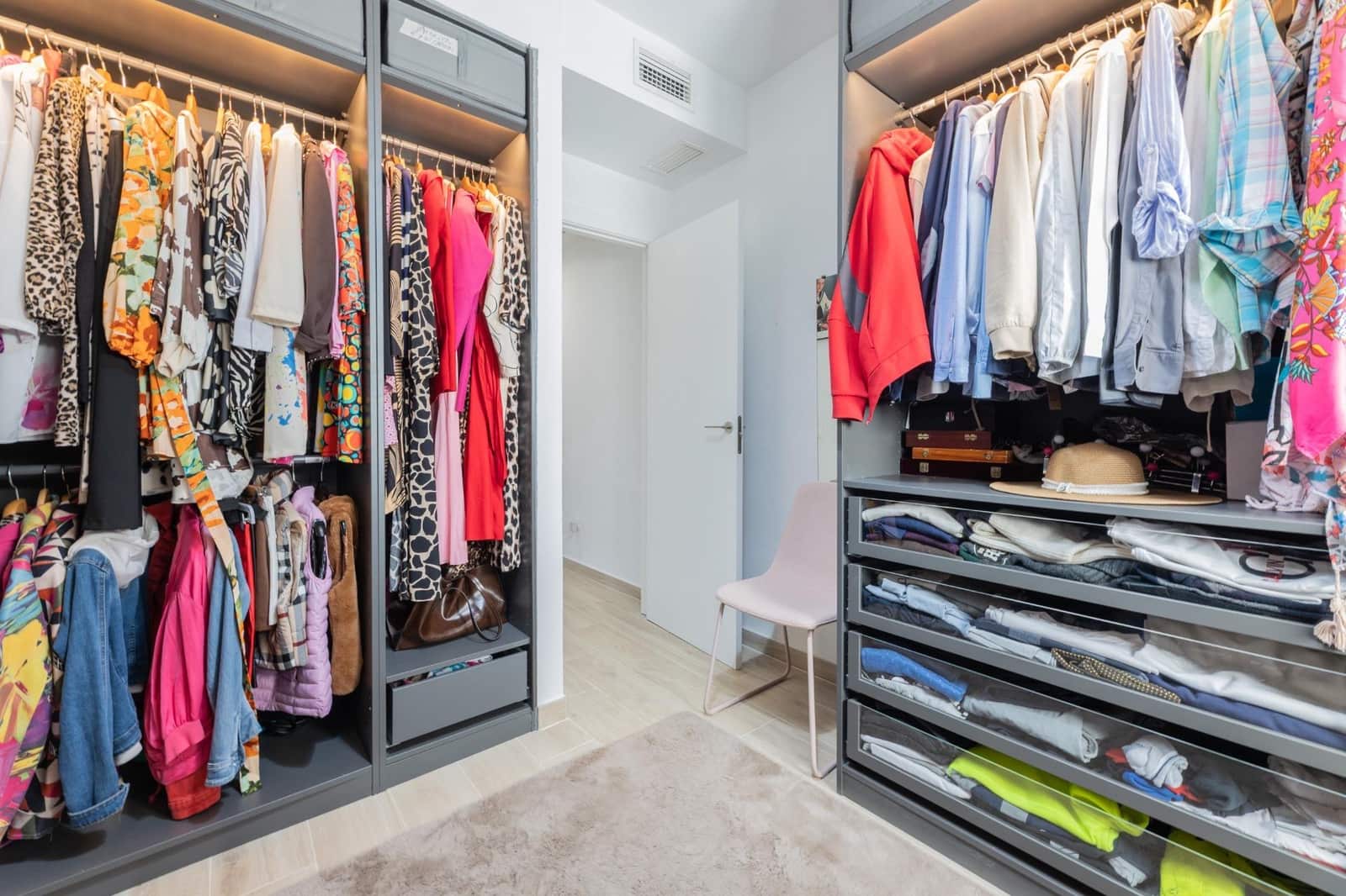 2 bedroom Flat for sale in Chiva with pool garage - € 267,000 (Ref: 9379303)