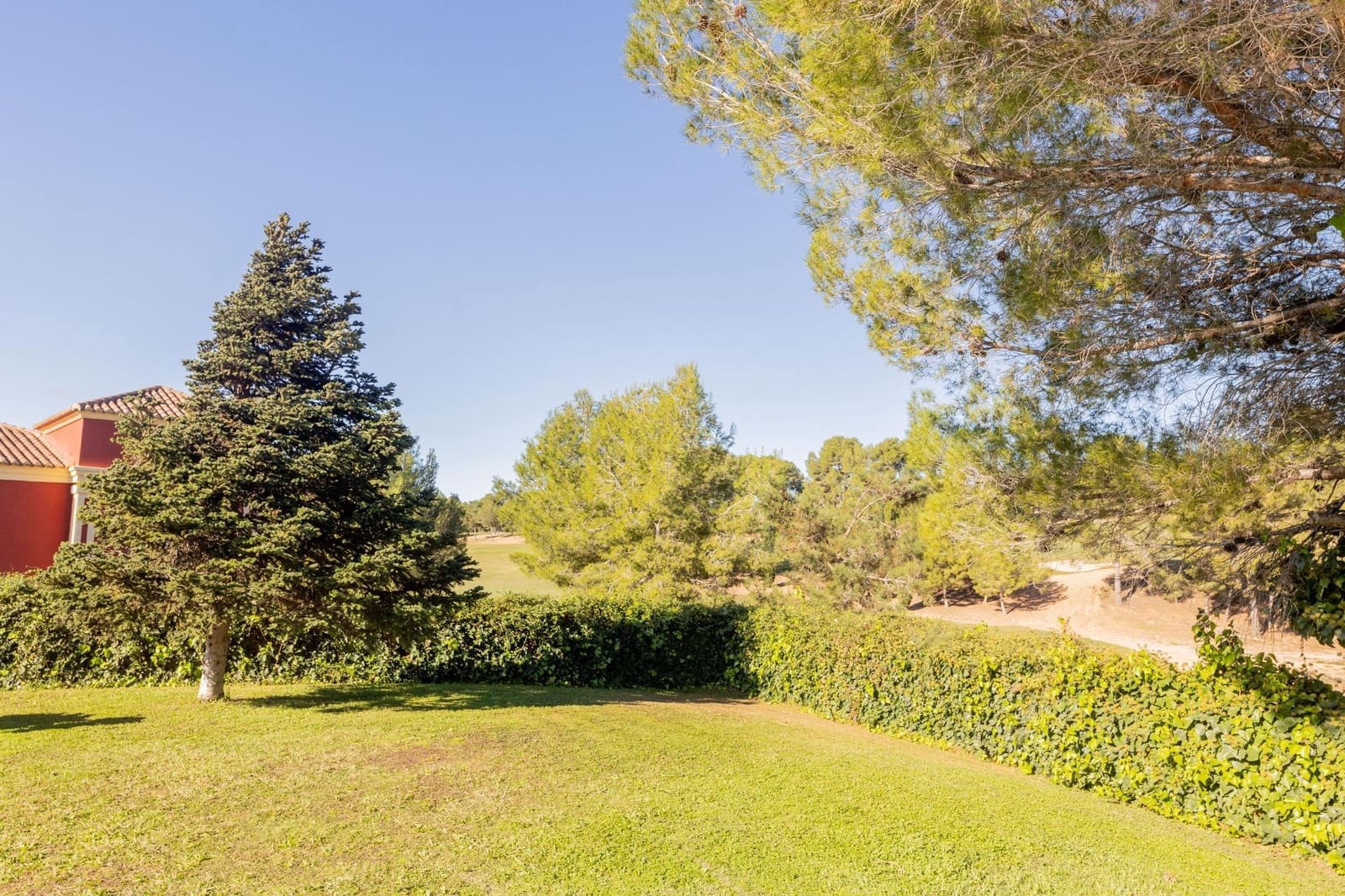 2 bedroom Flat for sale in Chiva with pool garage - € 267,000 (Ref: 9379303)