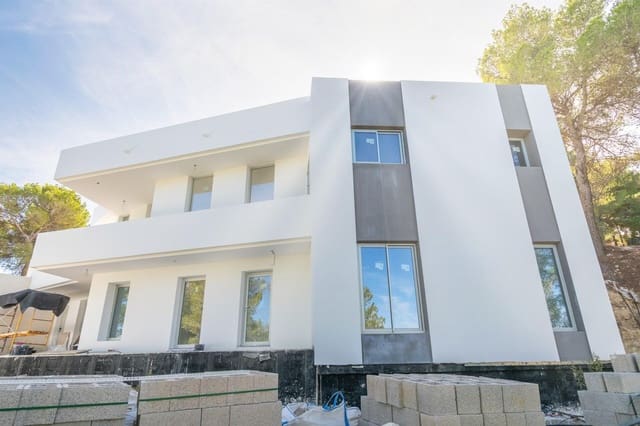 3 soveværelse Villa til salg i Moraira, Teulada-Moraira med swimmingpool - € 1.095.000 (Ref: 9388381)