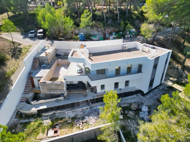 3 soveværelse Villa til salg i Moraira, Teulada-Moraira med swimmingpool - € 1.095.000 (Ref: 9388381)