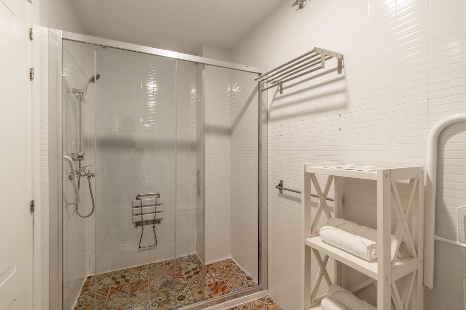 8 bedroom Hotel for sale in Calpe / Calp - € 1,150,000 (Ref: 9388382)