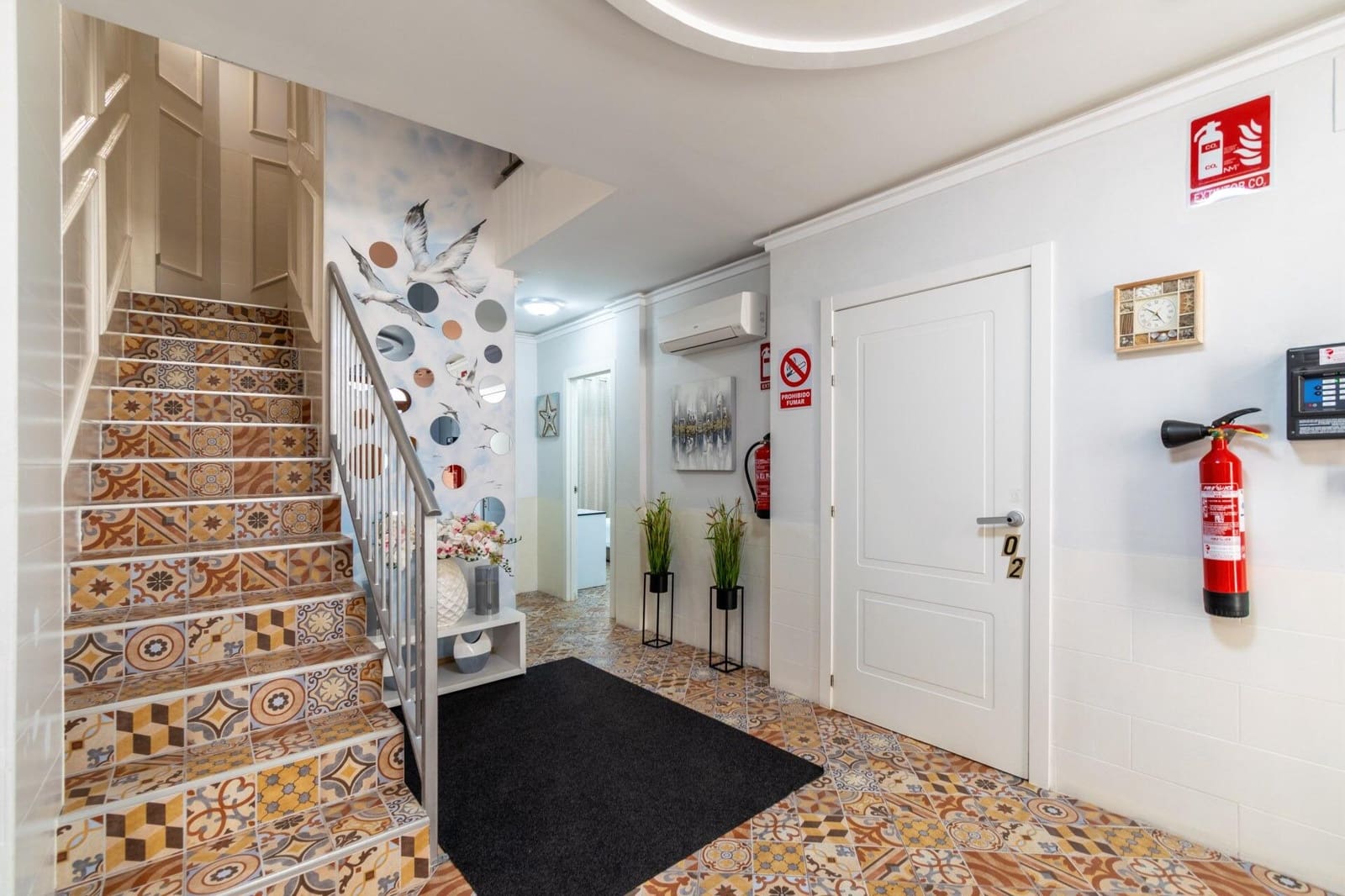 8 bedroom Hotel for sale in Calpe / Calp - € 1,150,000 (Ref: 9388382)