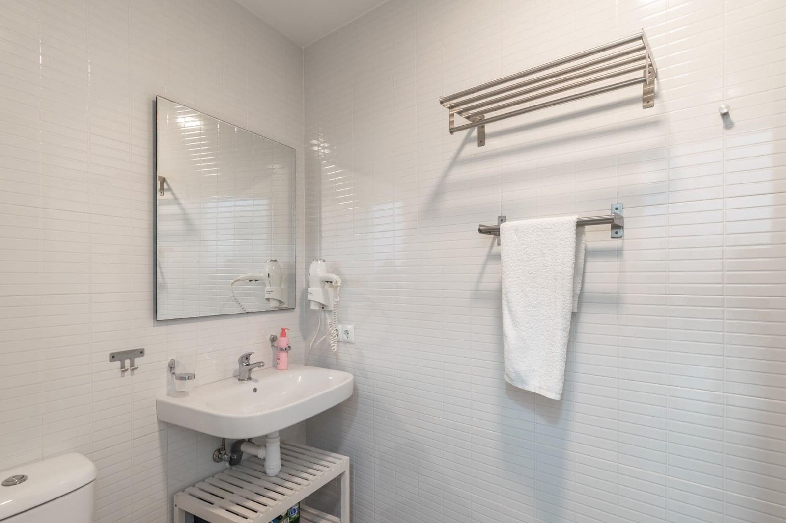 8 bedroom Hotel for sale in Calpe / Calp - € 1,150,000 (Ref: 9388382)