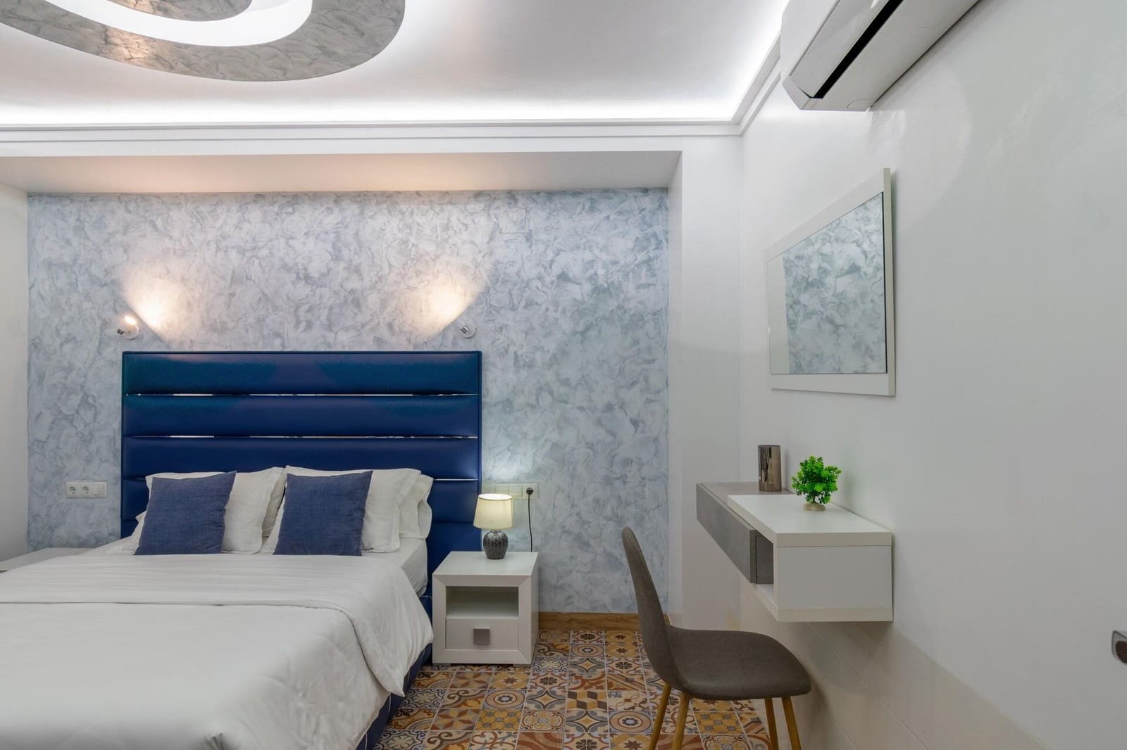 8 bedroom Hotel for sale in Calpe / Calp - € 1,150,000 (Ref: 9388382)