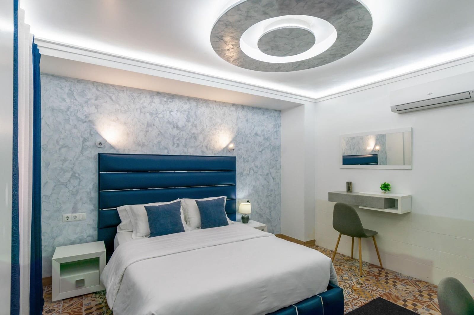 8 bedroom Hotel for sale in Calpe / Calp - € 1,150,000 (Ref: 9388382)