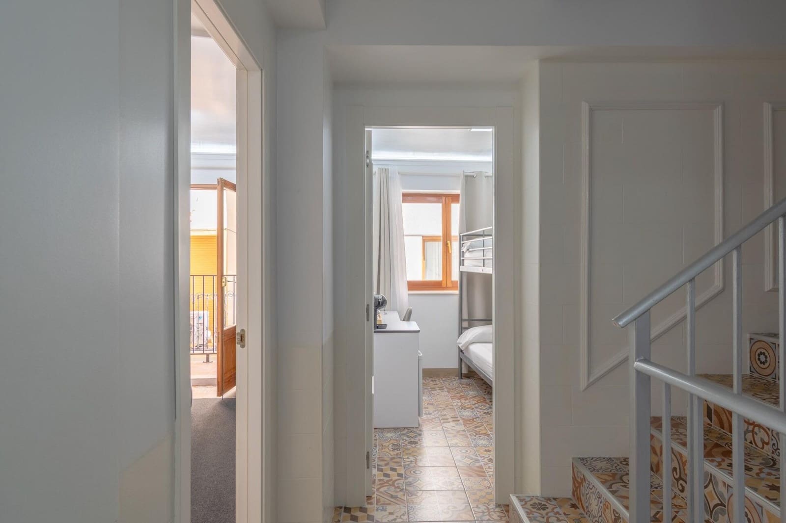 8 bedroom Hotel for sale in Calpe / Calp - € 1,150,000 (Ref: 9388382)