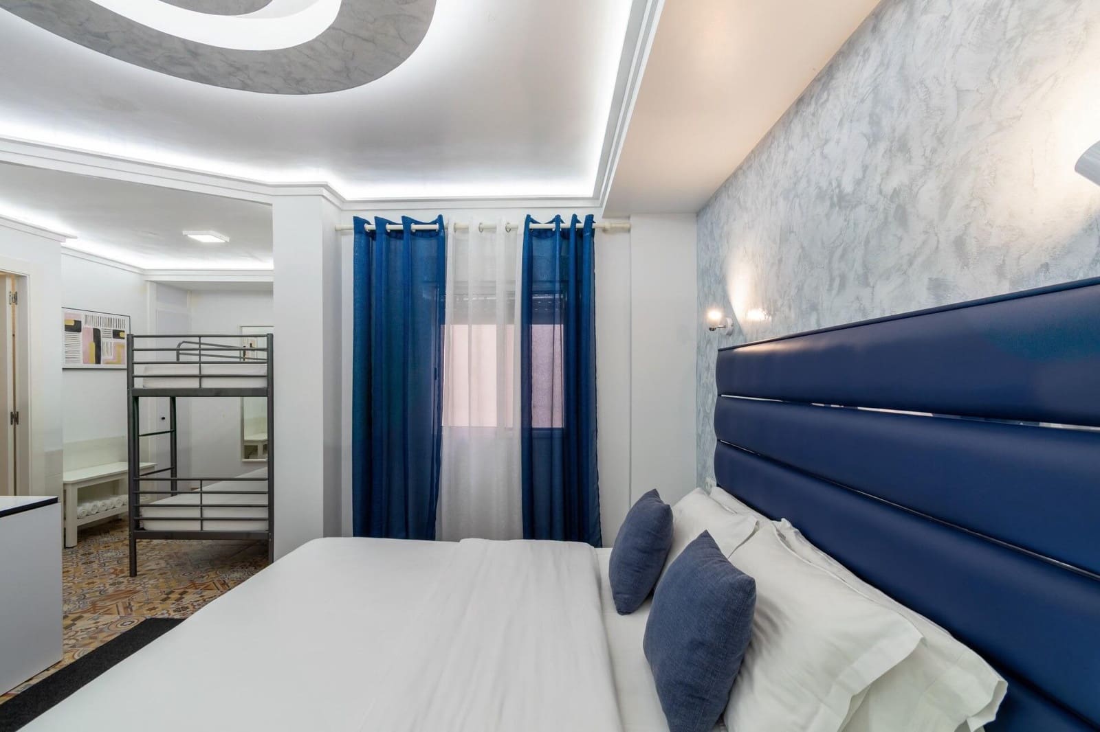 8 bedroom Hotel for sale in Calpe / Calp - € 1,150,000 (Ref: 9388382)