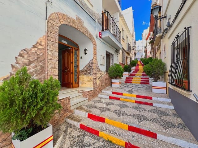 8 sovrum Hotell till salu i Calpe / Calp - 1 150 000 € (Ref: 9388382)