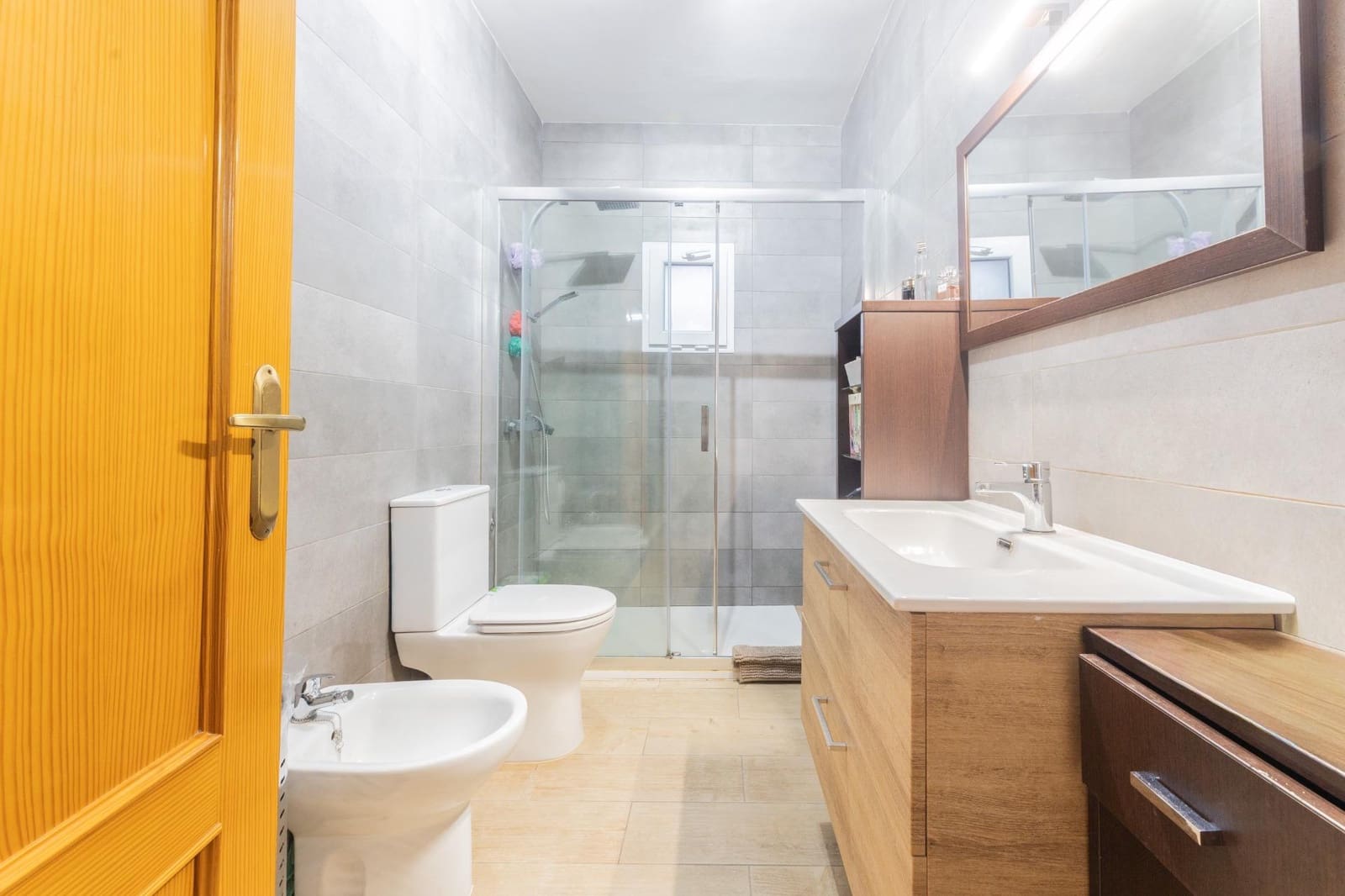 5 sypialnia Willa na sprzedaż w Turis z basenem garażem - 249 000 € (Ref: 9474340)