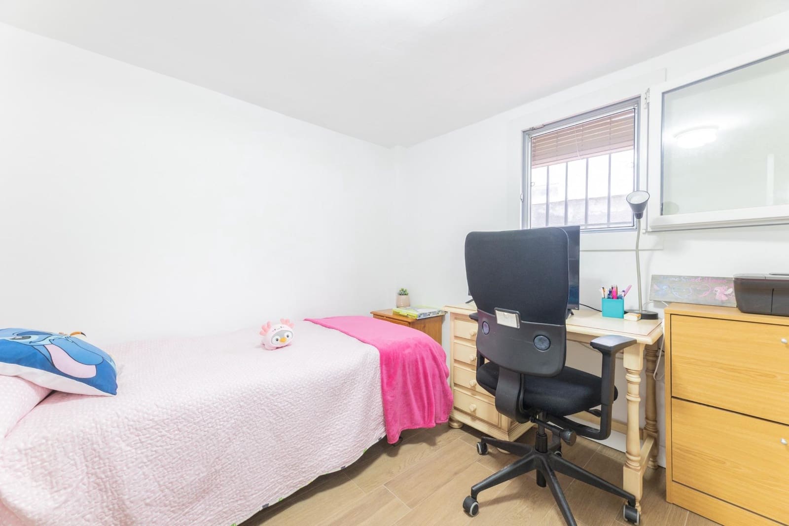 5 sypialnia Willa na sprzedaż w Turis z basenem garażem - 249 000 € (Ref: 9474340)