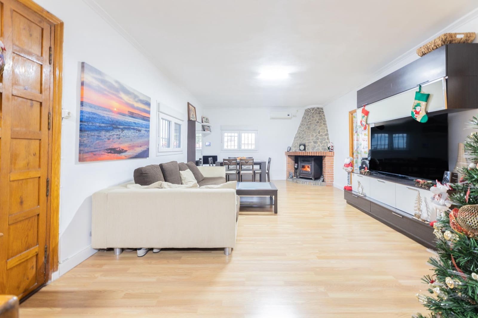 5 sypialnia Willa na sprzedaż w Turis z basenem garażem - 249 000 € (Ref: 9474340)