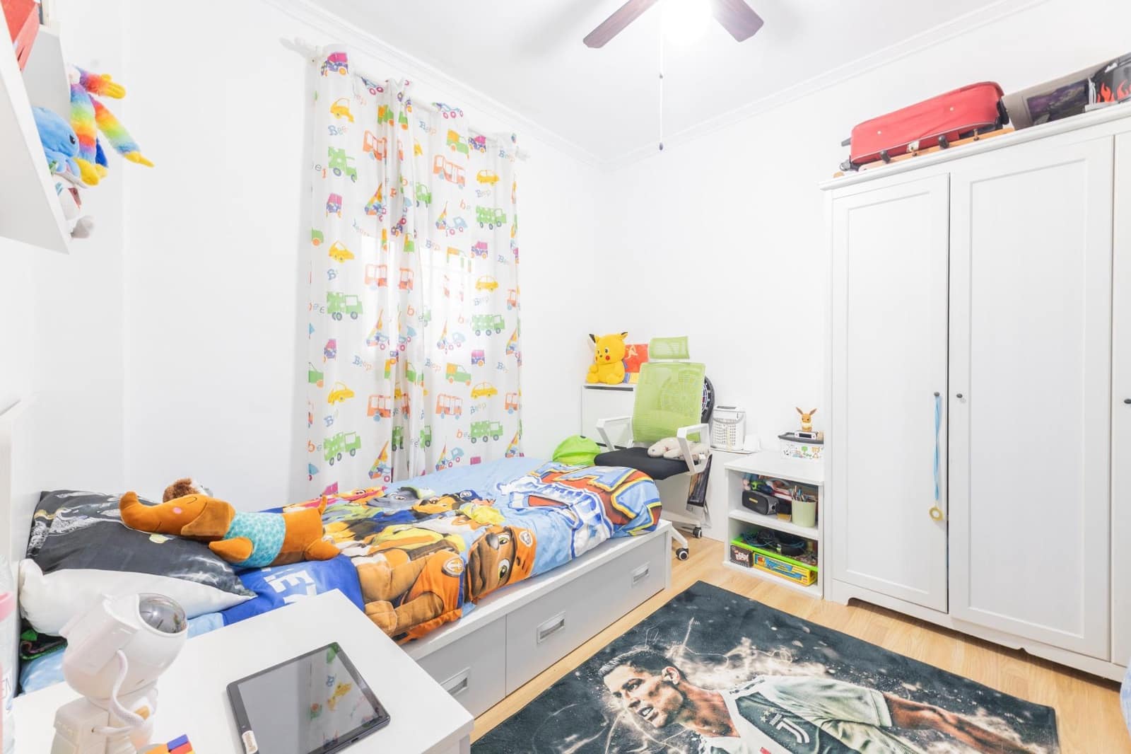 5 sypialnia Willa na sprzedaż w Turis z basenem garażem - 249 000 € (Ref: 9474340)