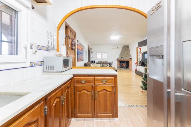 Chalet de 5 habitaciones en Turís en venta con piscina garaje - 249.000 € (Ref: 9474340)