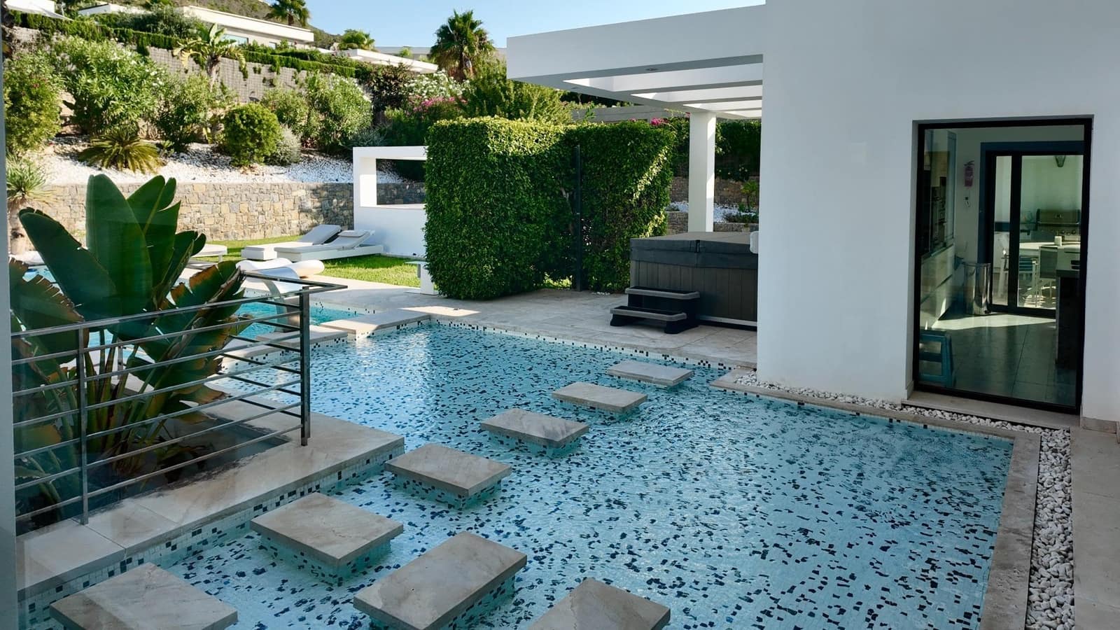 5 soverom Villa til salgs i Javea / Xabia med svømmebasseng garasje - € 2 350 000 (Ref: 9504551)