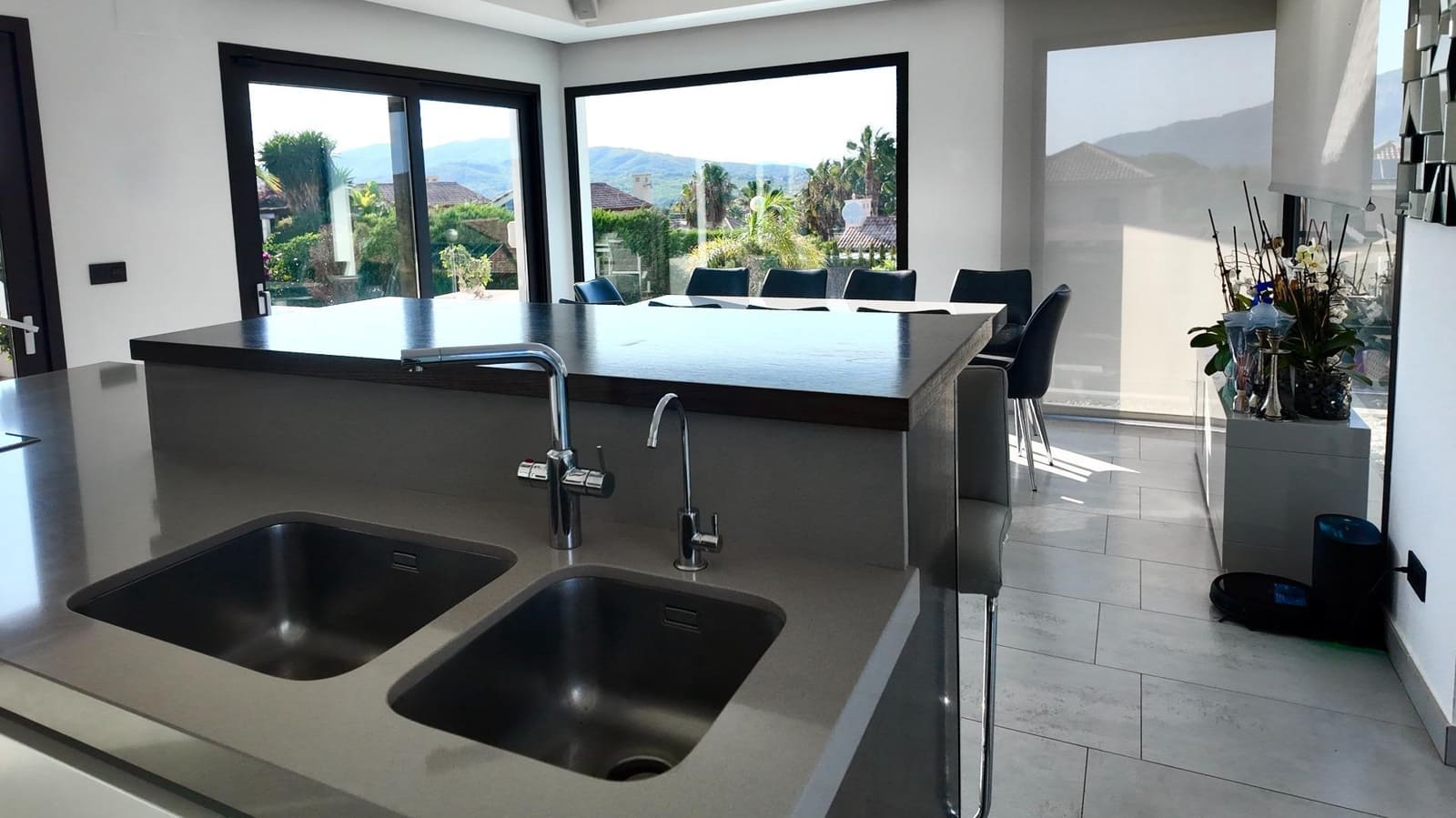 5 bedroom Villa for sale in Javea / Xabia with pool garage - € 2,350,000 (Ref: 9504551)