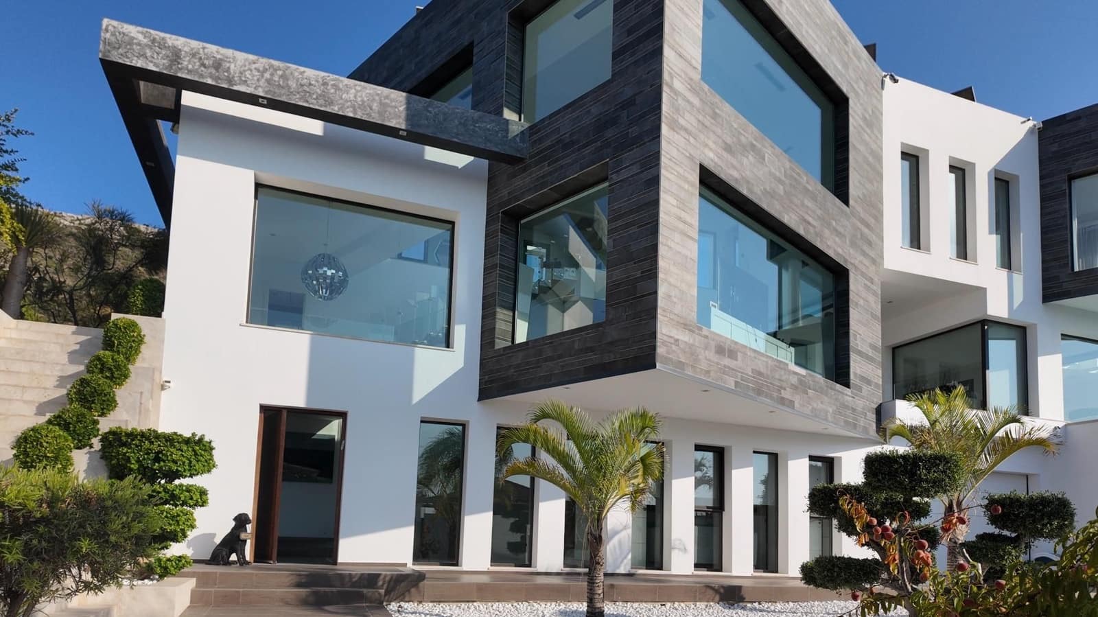 5 bedroom Villa for sale in Javea / Xabia with pool garage - € 2,350,000 (Ref: 9504551)