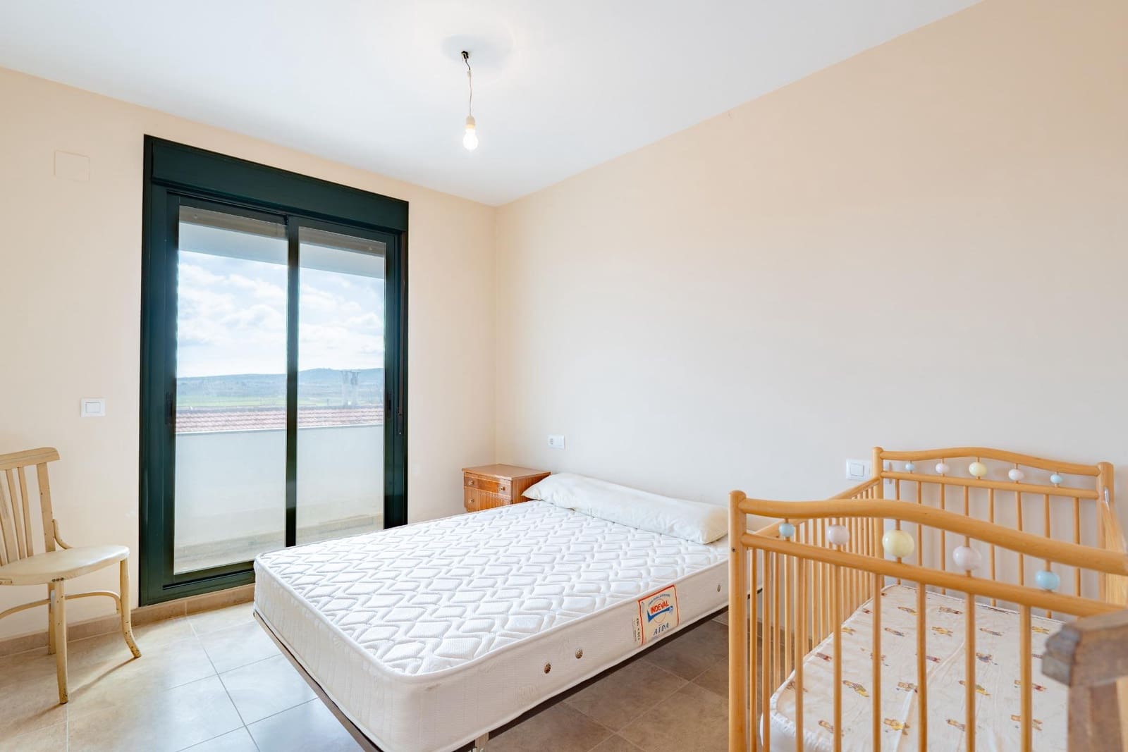 4 bedroom Flat for sale in Camporrobles - € 78,000 (Ref: 9691573)