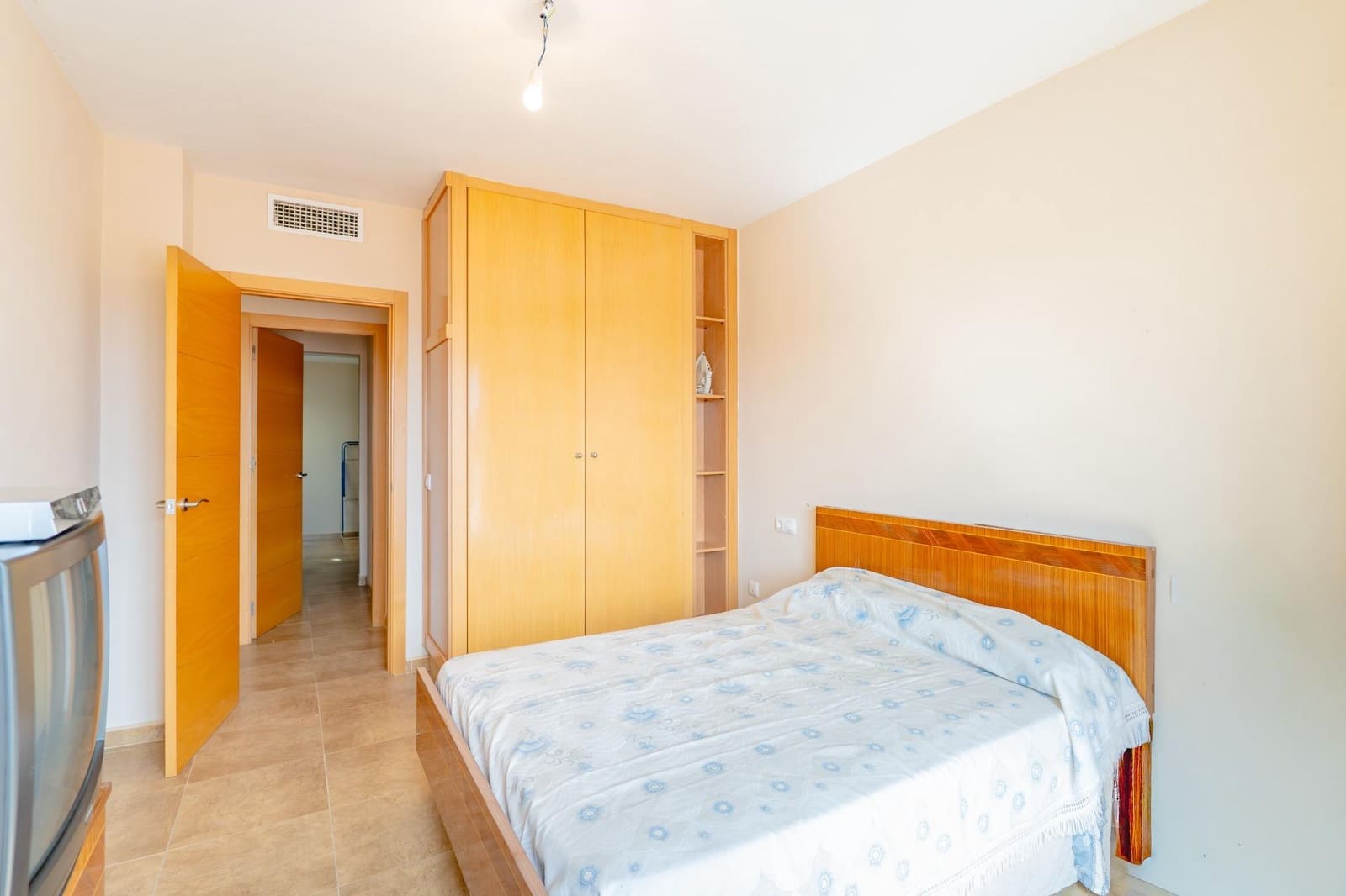 4 bedroom Flat for sale in Camporrobles - € 78,000 (Ref: 9691573)