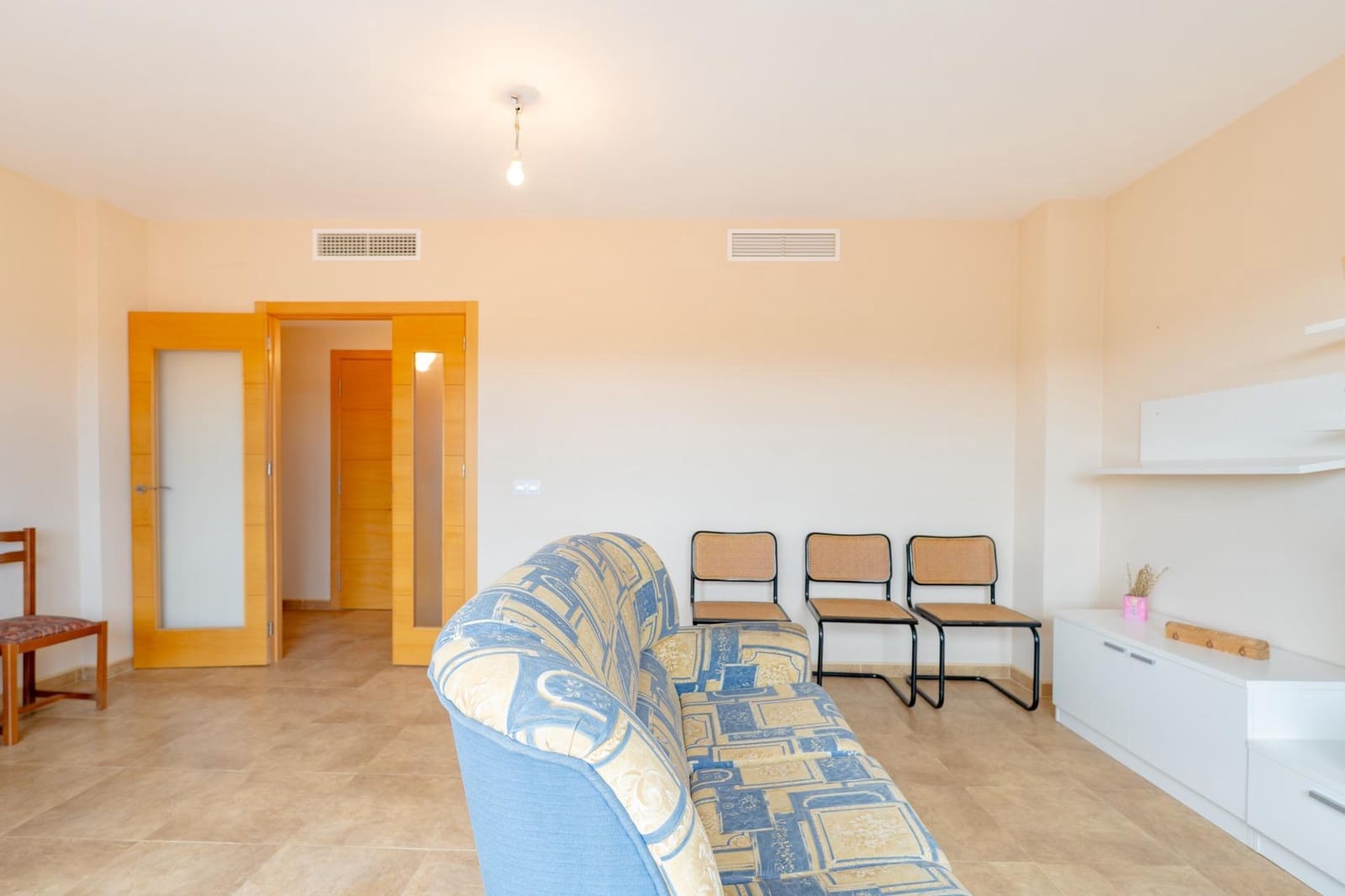 4 makuuhuone Asunto myytävänä paikassa Camporrobles - 75 000 € (Ref: 9691573)