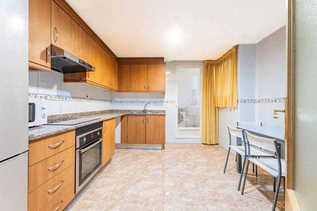 3 makuuhuone Asunto myytävänä paikassa Onda mukana 
autotalli - 140 000 € (Ref: 9691574)