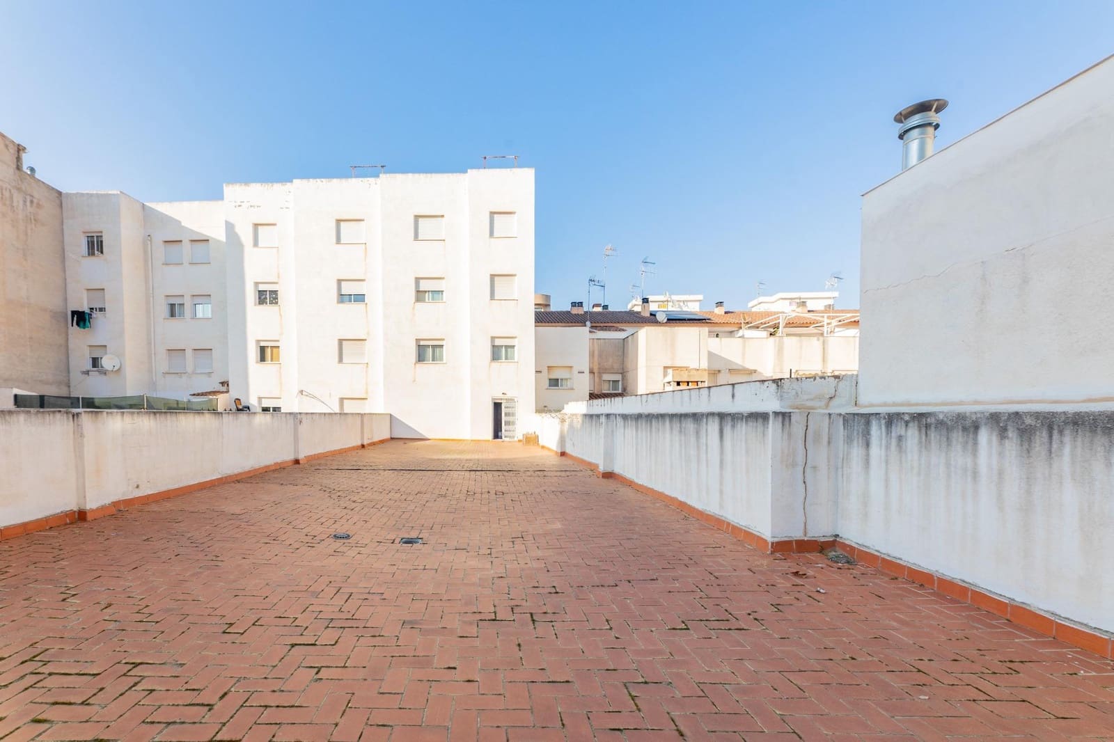 3 bedroom Flat for sale in Onda with garage - € 140,000 (Ref: 9691574)