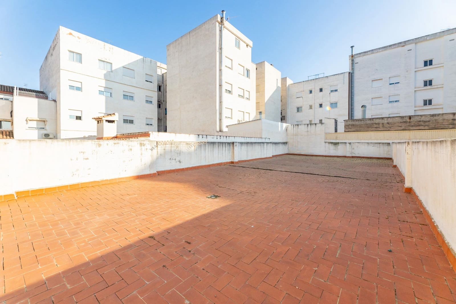 3 bedroom Flat for sale in Onda with garage - € 140,000 (Ref: 9691574)