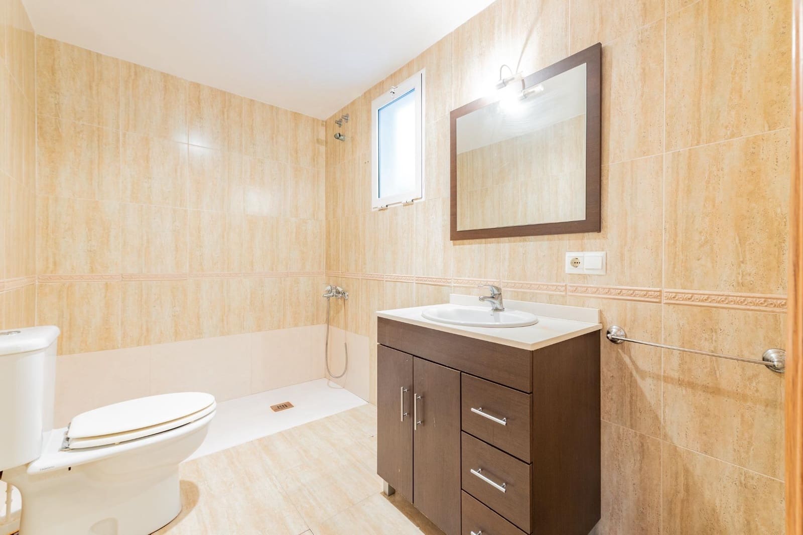 3 bedroom Flat for sale in Onda with garage - € 140,000 (Ref: 9691574)