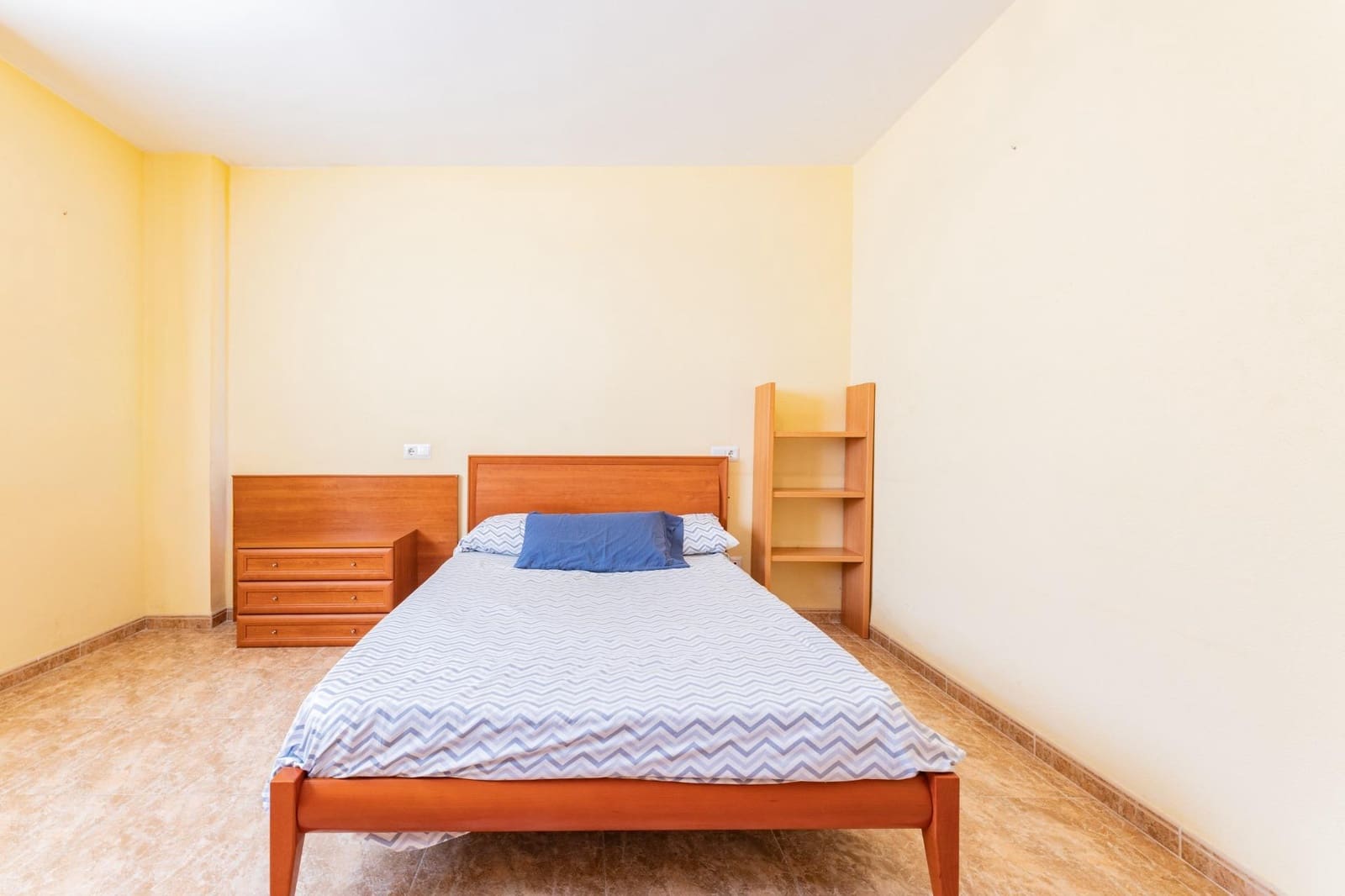 3 bedroom Flat for sale in Onda with garage - € 140,000 (Ref: 9691574)