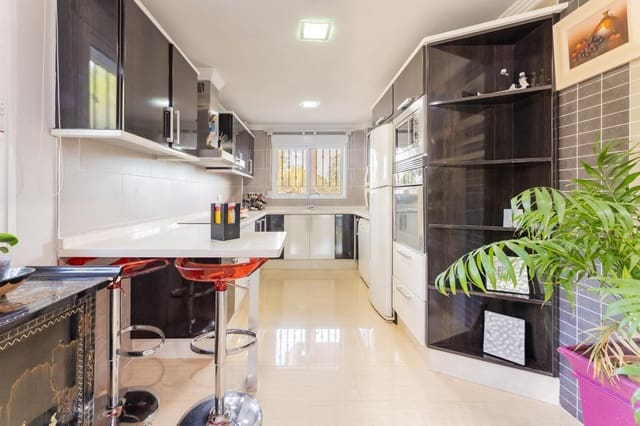 4 bedroom Villa for sale in Llíria - € 498,000 (Ref: 9691576)