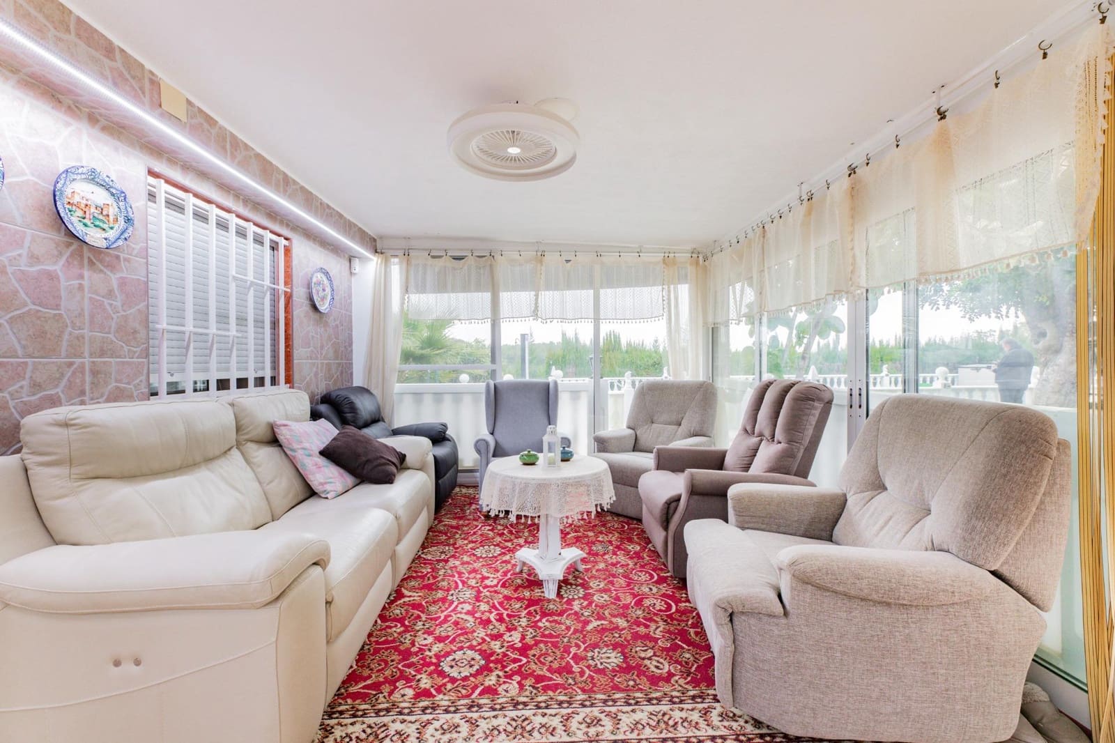 7 bedroom Villa for sale in Turis with pool - € 425,000 (Ref: 9715151)