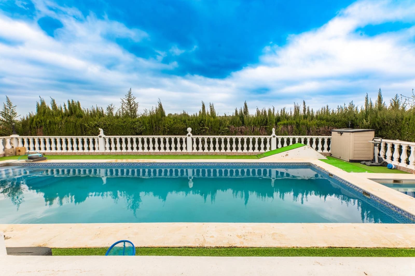 7 bedroom Villa for sale in Turis with pool - € 425,000 (Ref: 9715151)