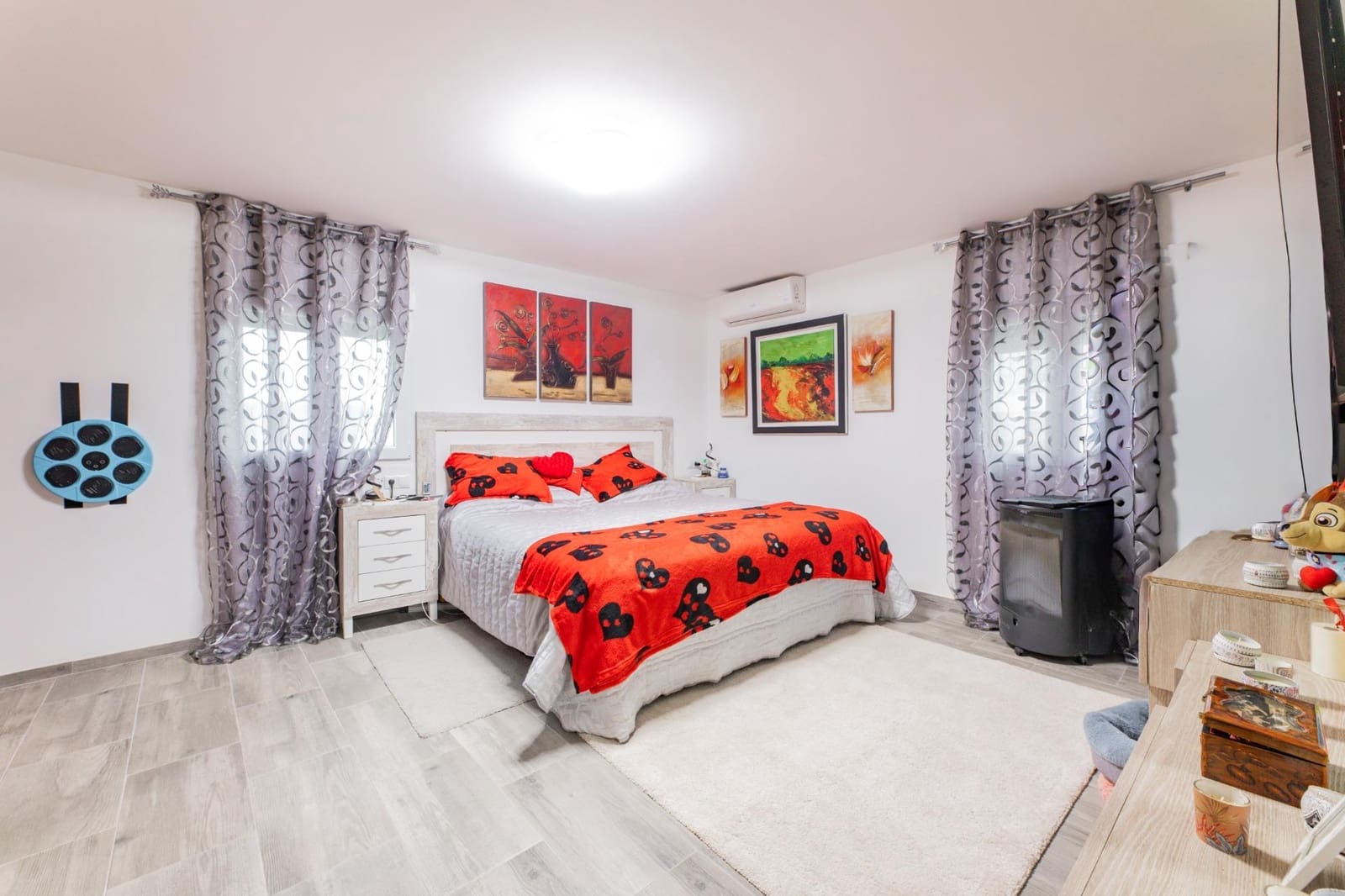 7 bedroom Villa for sale in Turis with pool - € 425,000 (Ref: 9715151)