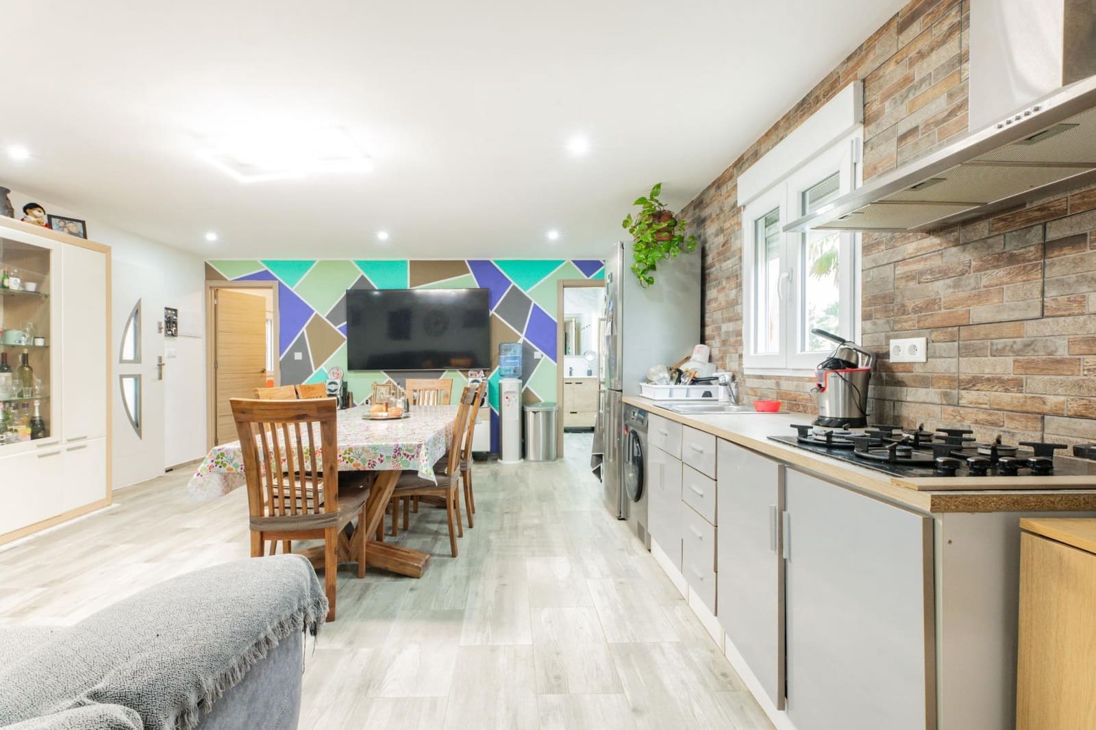 7 bedroom Villa for sale in Turis with pool - € 425,000 (Ref: 9715151)