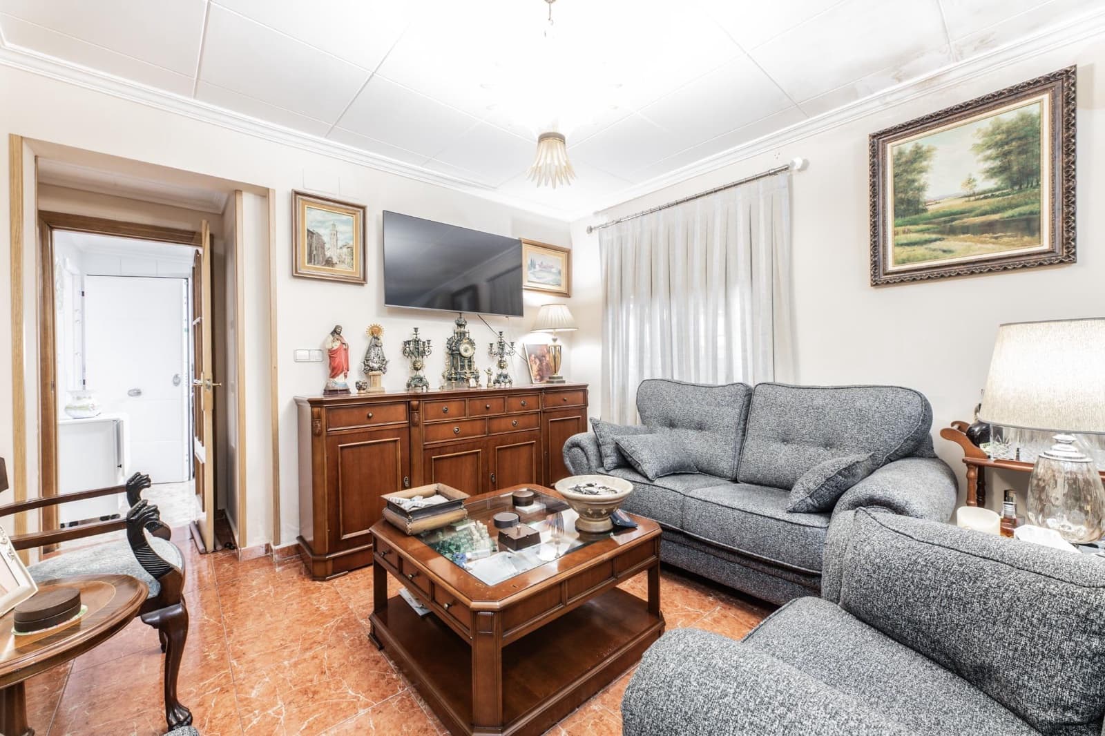 7 bedroom Villa for sale in Turis with pool - € 399,000 (Ref: 9715151)